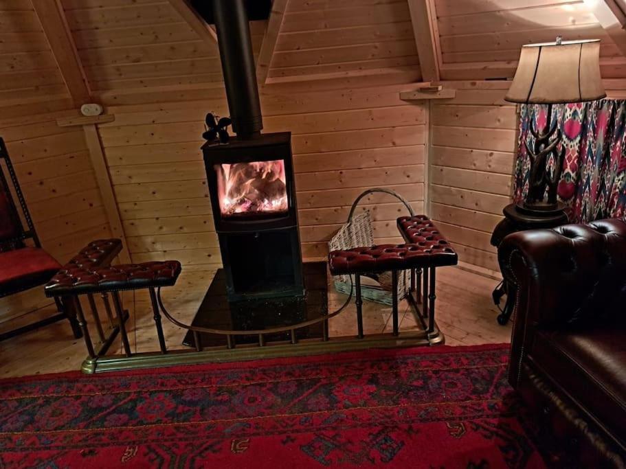 Antler Lodge Rushton Spencer ภายนอก รูปภาพ