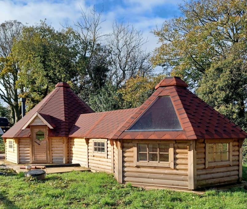 Antler Lodge Rushton Spencer ภายนอก รูปภาพ